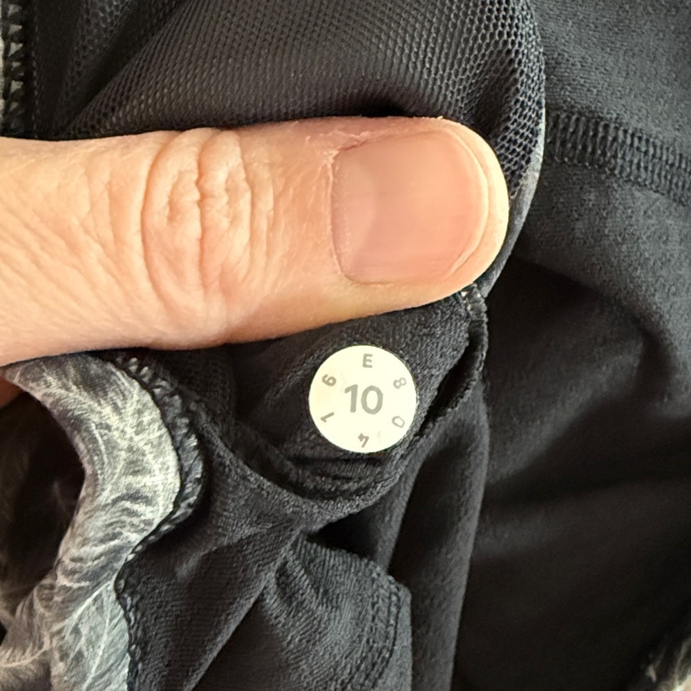 Lululemon Free to Be Tranquil bra women’s 10 plume white black - Picture 5 of 5